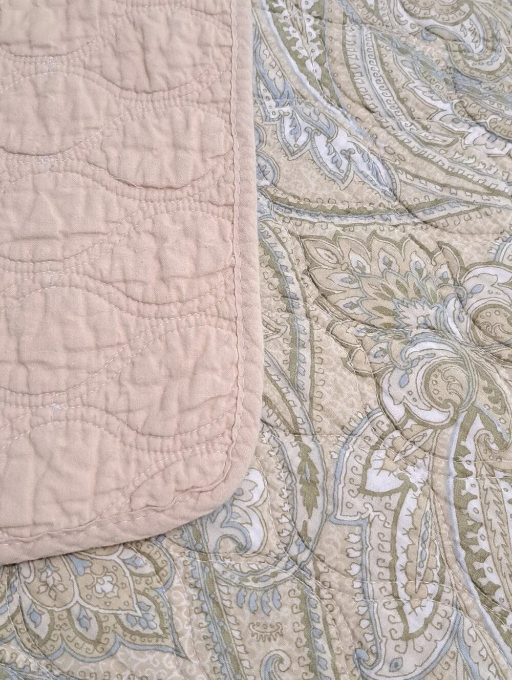 Paisley Reversible Quilt 80